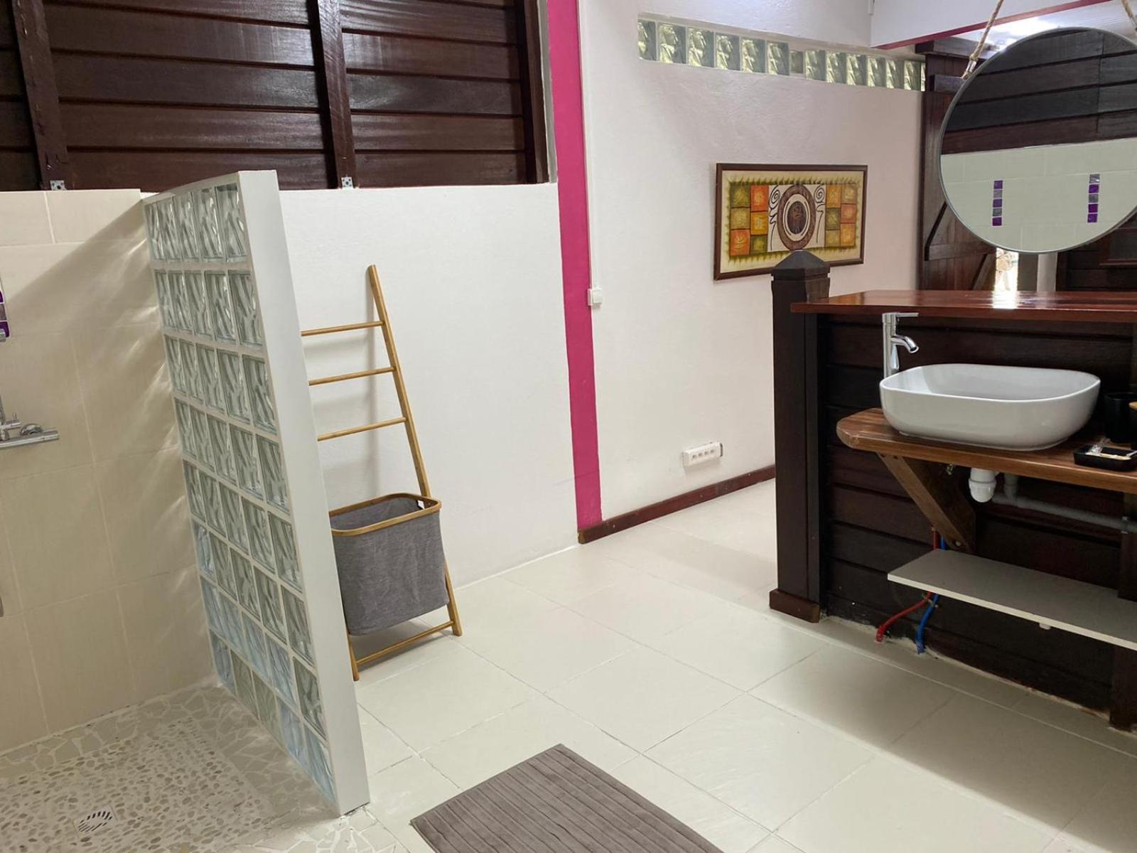 Le Goyav' Appart Avec Piscine Et Jacuzzi Au Vauclin Le Vauclin Habitación foto